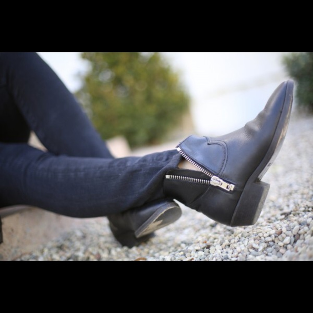 SOLD Golden Goose Viand Black Ankle Boots 37 NWT - Picture 3 of 8